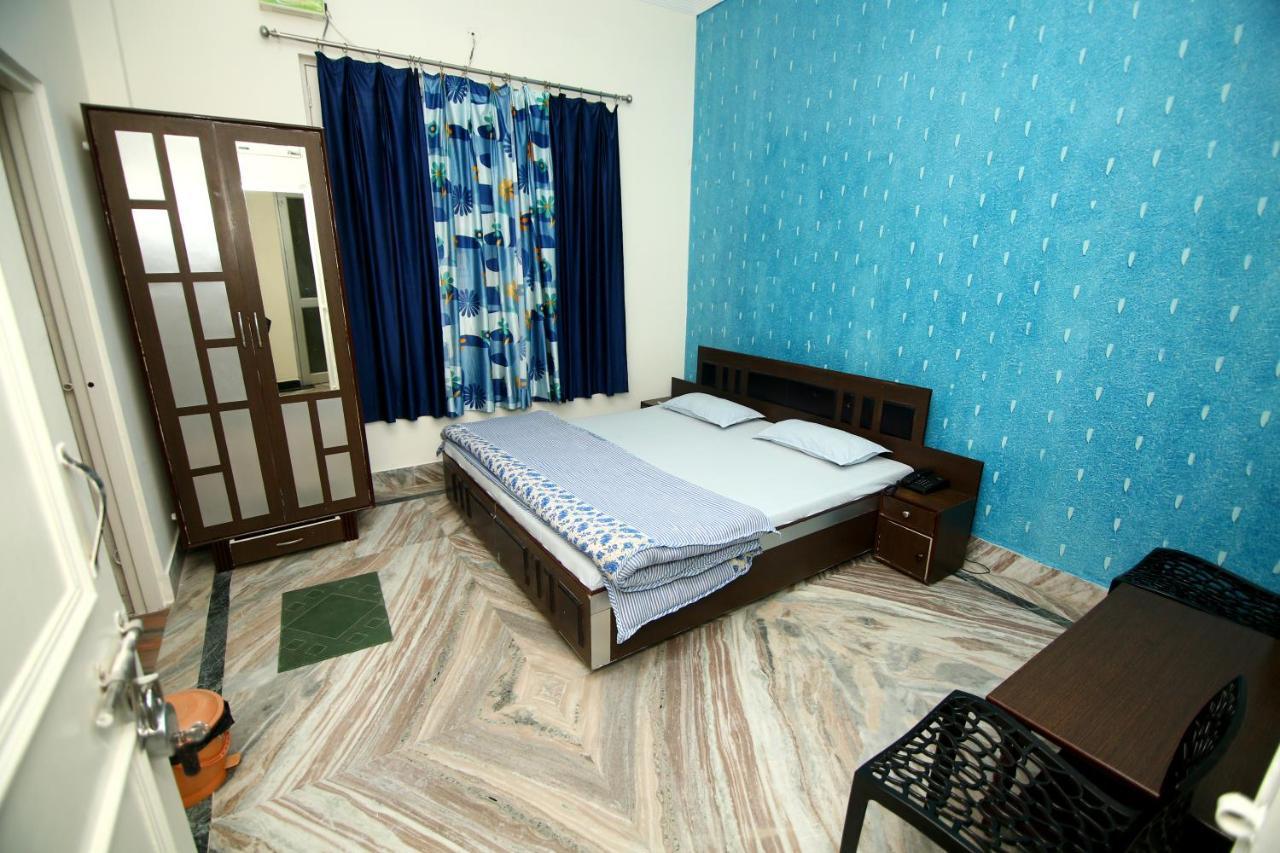 Hotel Madhusudan Rishīkesh Exterior foto